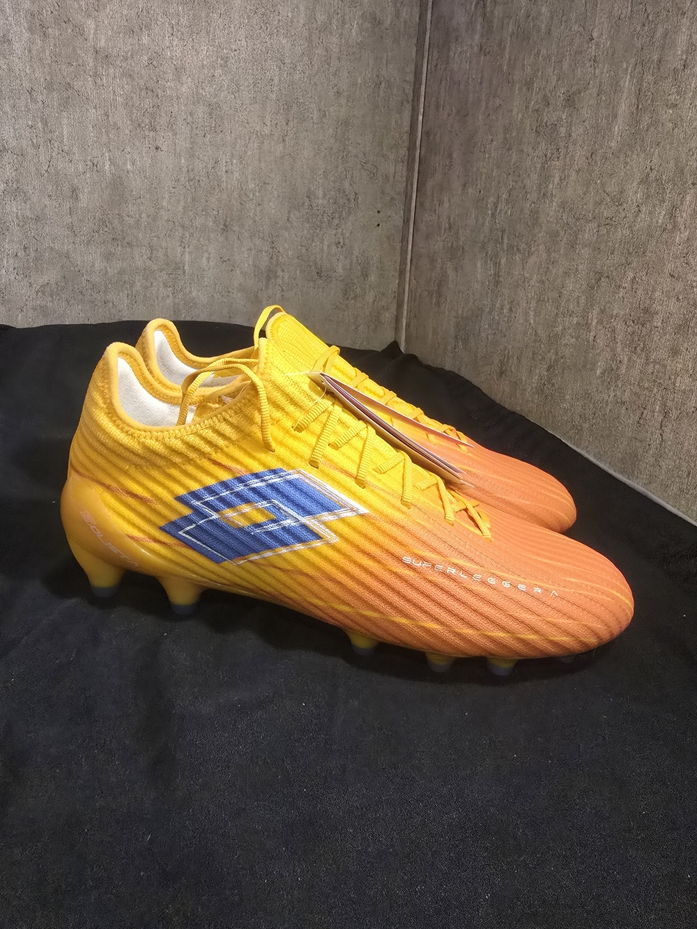 lotto solista 200 FG soccer cleats
